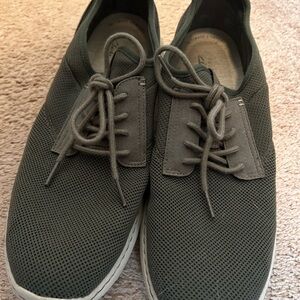 Clarks Men's Olive Green Mesh Sneakers